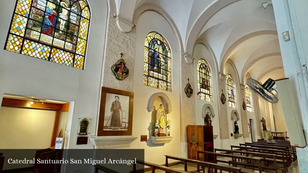 Catedral Santuario San Miguel Arcángel - San Miguel (Provincia de Buenos Aires)