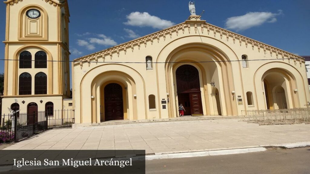 Iglesia San Miguel Arcángel - Bovril (Entre Ríos)