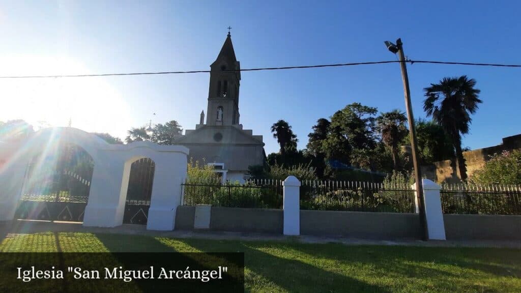 Iglesia San Miguel Arcángel - Colonia San Miguel (Provincia de Buenos Aires)